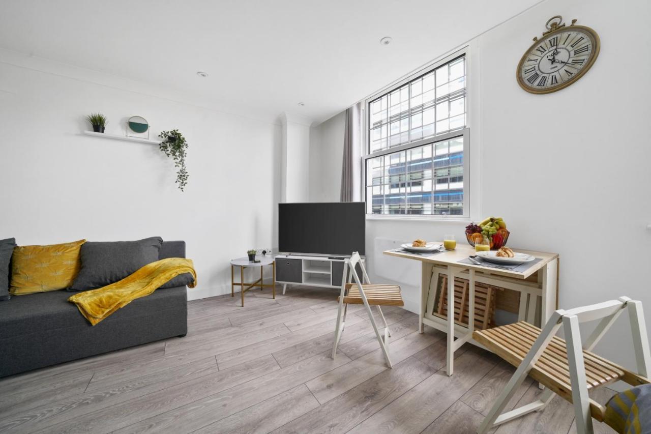 In The Heart Of The - Aldgate Zone 1 * Londra